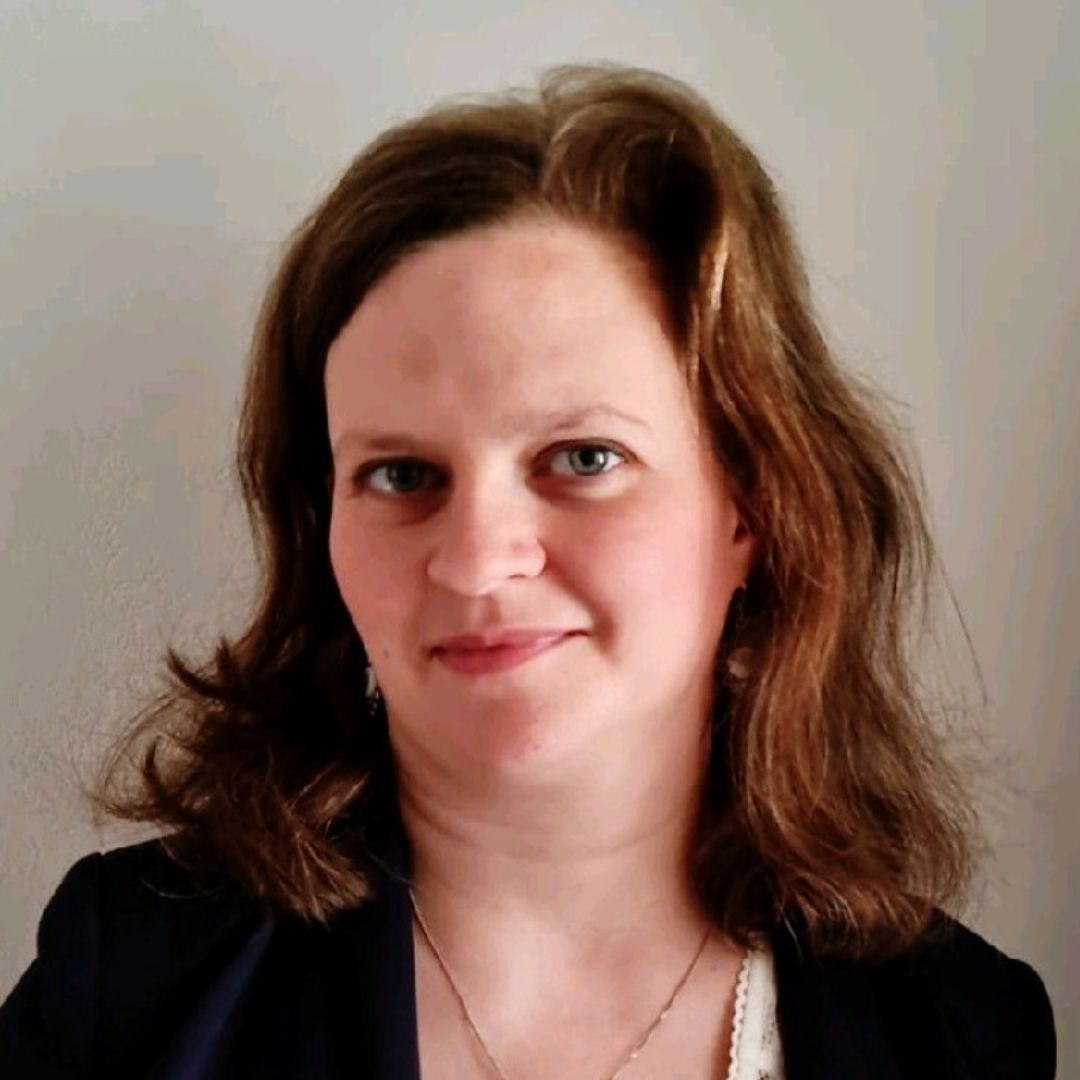 Profile image of Elizabeth Anderson smiling